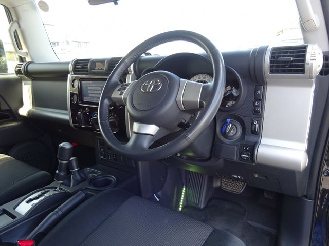Toyota FJ CRUISER 2013-03 5792-7