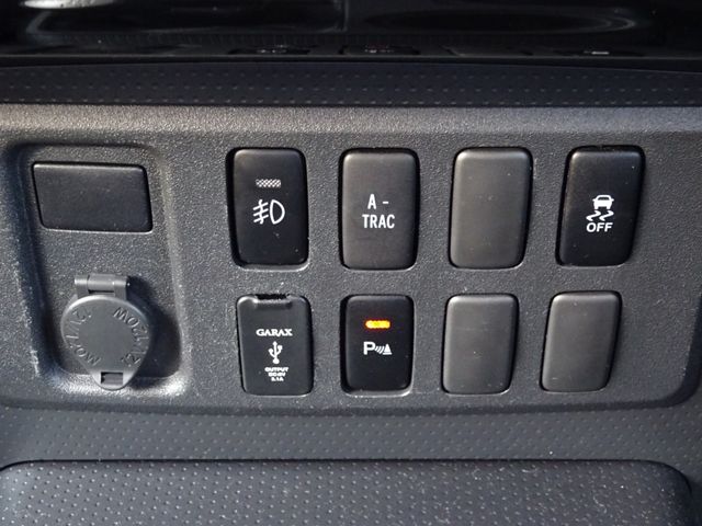 Toyota FJ CRUISER 2013-03 5792-15