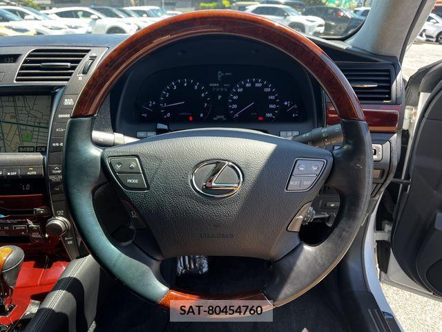 Lexus LS 2006-11 388381-7