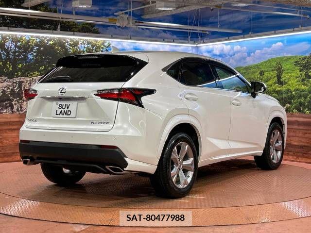 Lexus NX 2015-02 354262-17