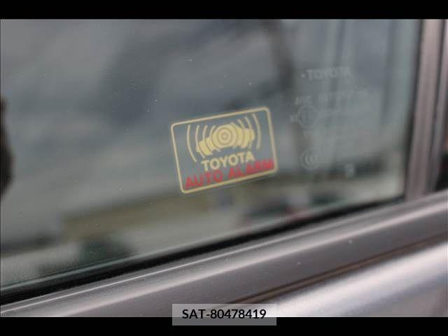 Toyota PRIUS PHV 2018-06 322613-9