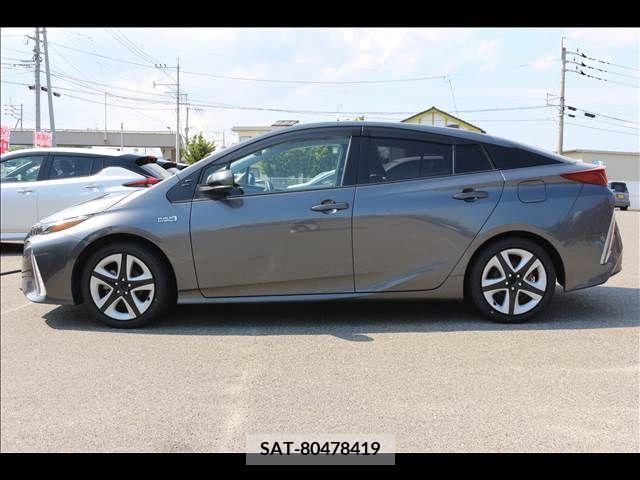 Toyota PRIUS PHV 2018-06 322613-7