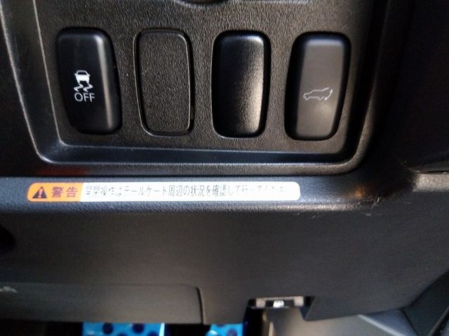 Mitsubishi DELICA D5 2010-08 193235-10