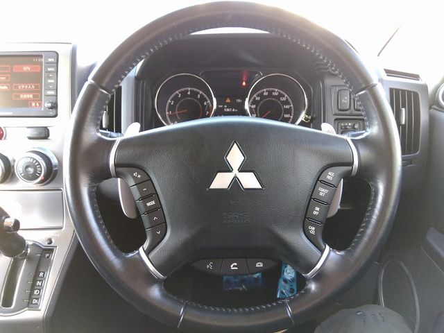 Mitsubishi DELICA D5 2010-08 193235-4