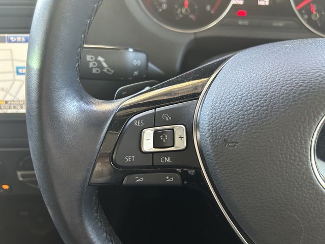 VolksWagen POLO 2014-09 18499-20