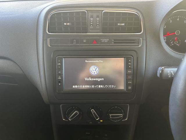 VolksWagen POLO 2014-09 18499-16