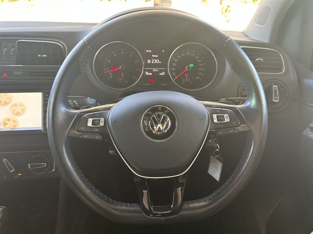 VolksWagen POLO 2014-09 18499-12