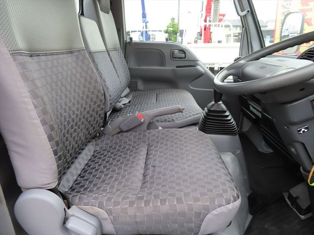 Nissan ATLAS 2005-05 3143-6