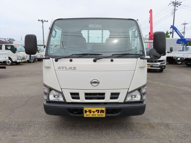 Nissan ATLAS 2005-05 3143-4