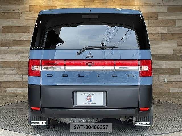 Mitsubishi DELICA D5 2013-07 373008-18