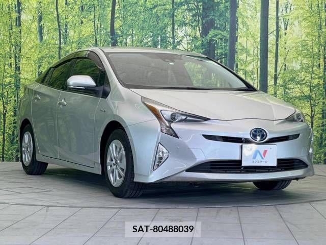 Toyota PRIUS 2018-04 322366-16