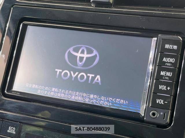 Toyota PRIUS 2018-04 322366-2