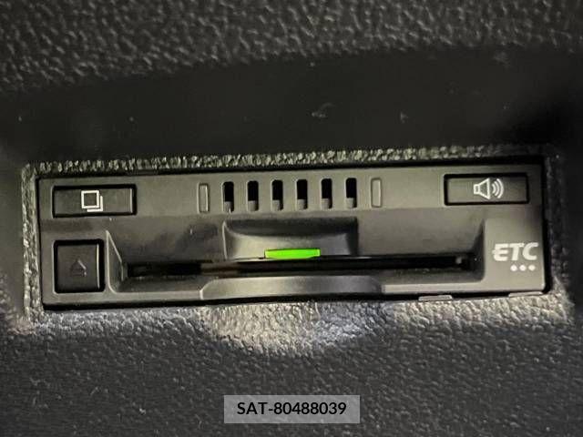 Toyota PRIUS 2018-04 322366-5