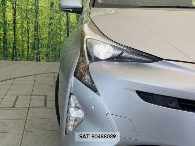 Toyota PRIUS 2018-04 322366-13