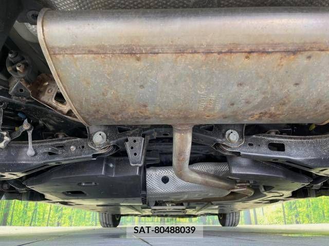 Toyota PRIUS 2018-04 322366-19