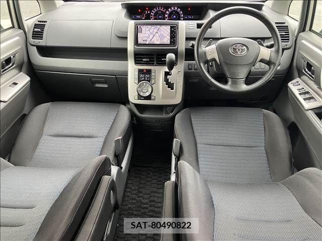 Toyota VOXY 2009-09 289184-1