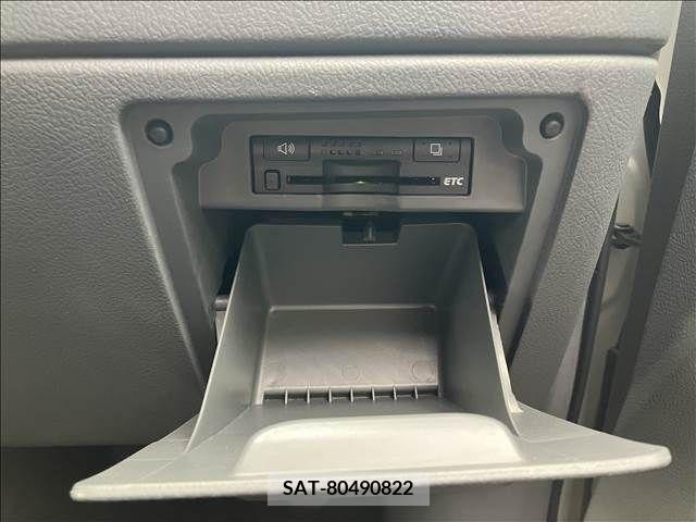 Toyota VOXY 2009-09 289184-19