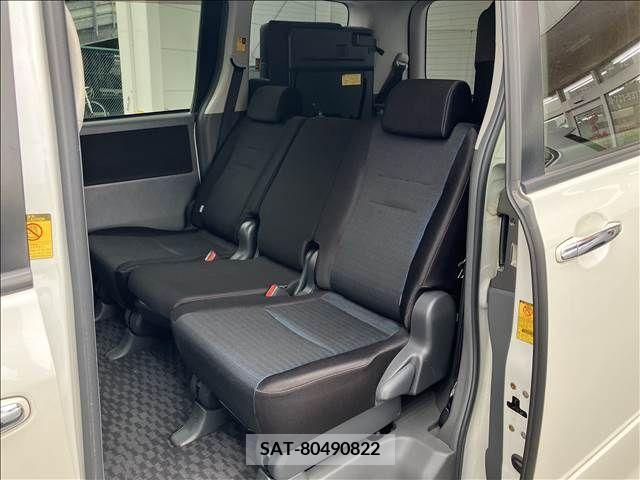 Toyota VOXY 2009-09 289184-12