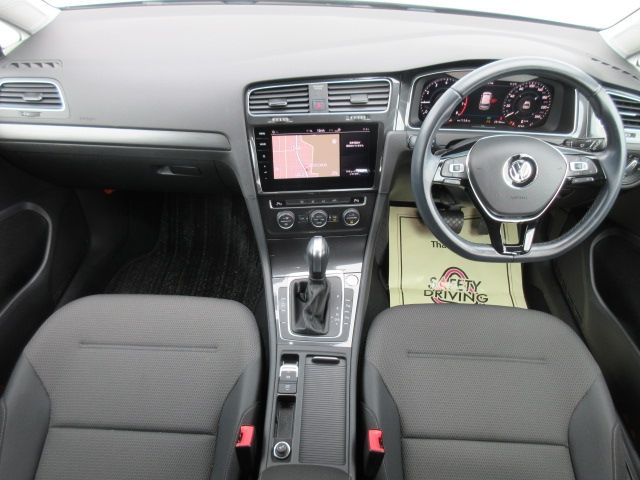 VolksWagen GOLF 2019-12 185249-1