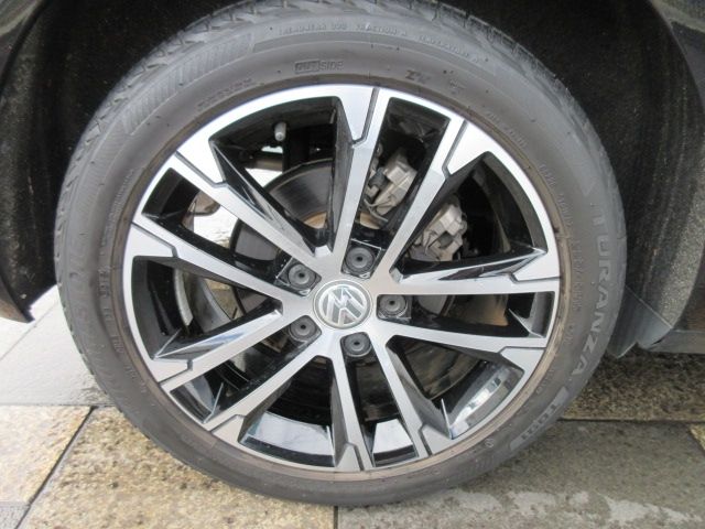 VolksWagen GOLF 2019-12 185249-24