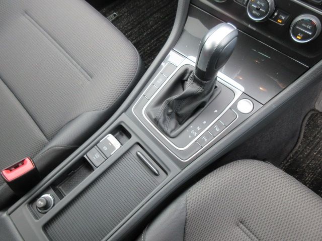VolksWagen GOLF 2019-12 185249-13