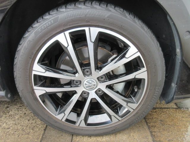 VolksWagen GOLF 2019-12 185249-25