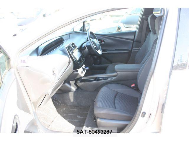 Toyota PRIUS 2016-06 205756-14