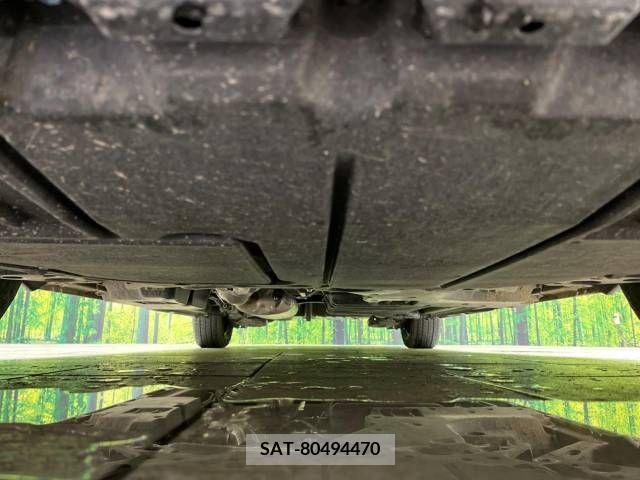 Toyota NOAH 2023-04 206975-19
