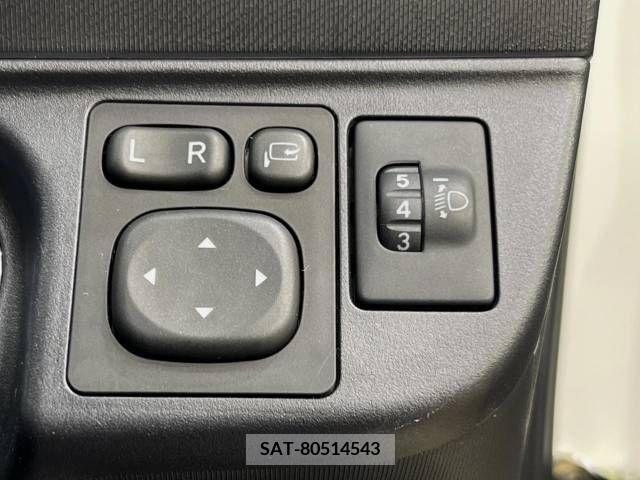 Toyota AQUA 2015-12 260486-7