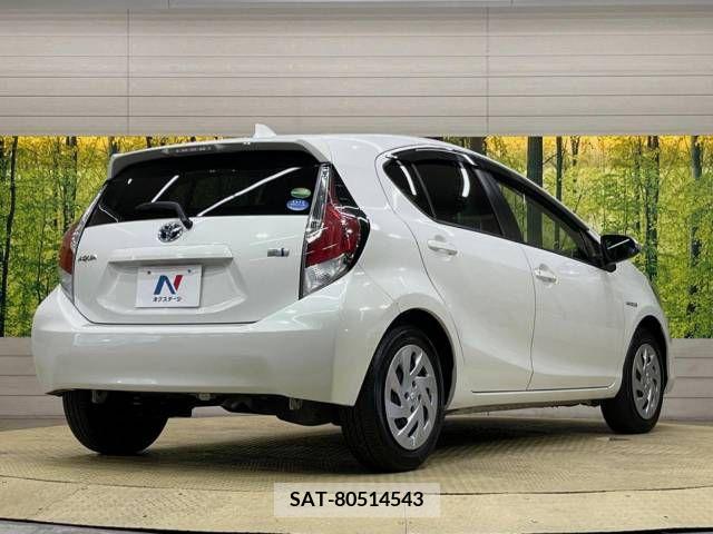 Toyota AQUA 2015-12 260486-17