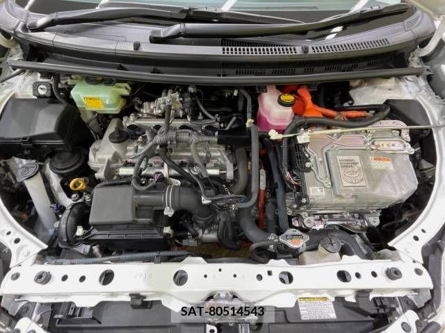 Toyota AQUA 2015-12 260486-18