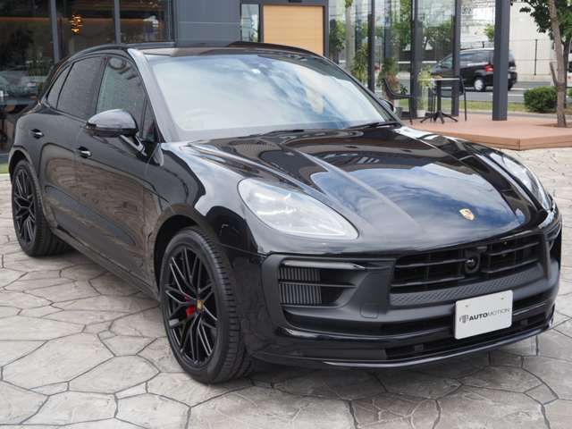 Porsche MACAN 2022-03 10936-4