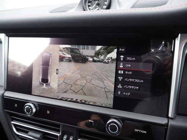 Porsche MACAN 2022-03 10936-10