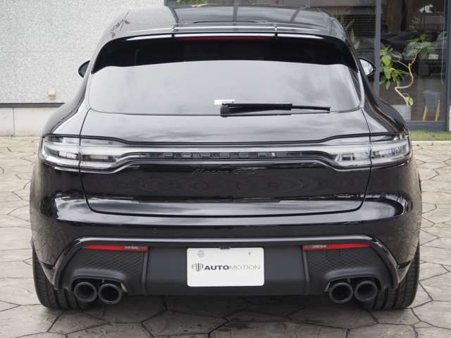 Porsche MACAN 2022-03 10936-6