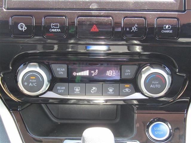 Nissan SERENA 2018-06 6247-12