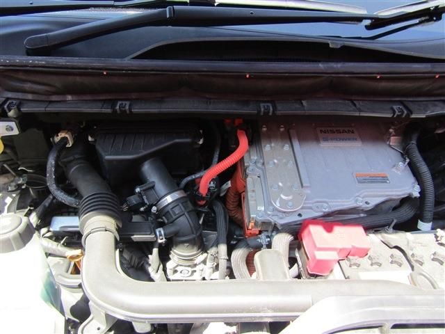 Nissan SERENA 2018-06 6247-28