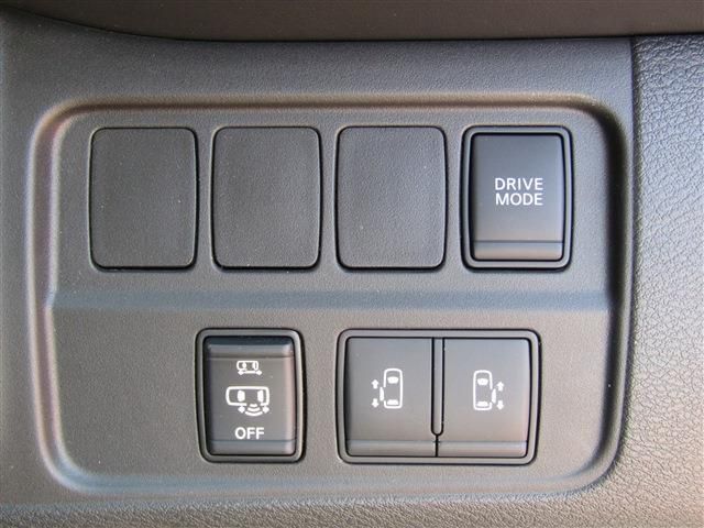 Nissan SERENA 2018-06 6247-14