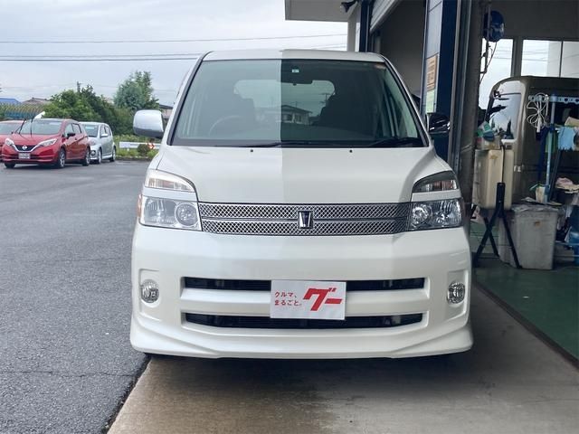 Toyota VOXY 2005-07 5502-2