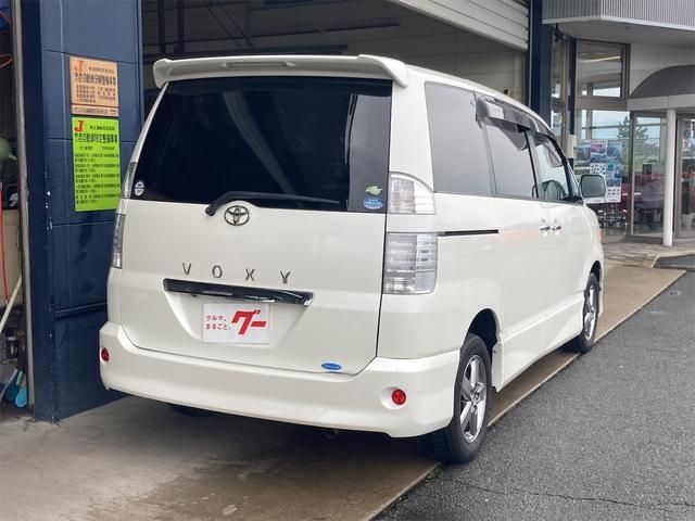Toyota VOXY 2005-07 5502-4