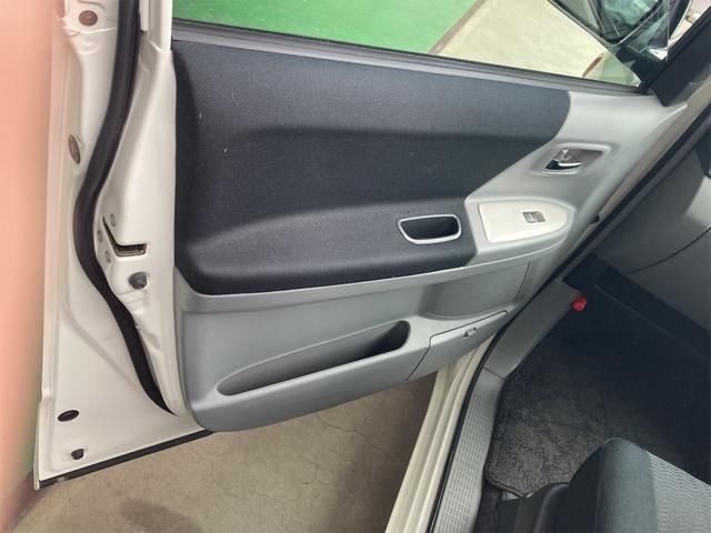 Toyota VOXY 2005-07 5502-16