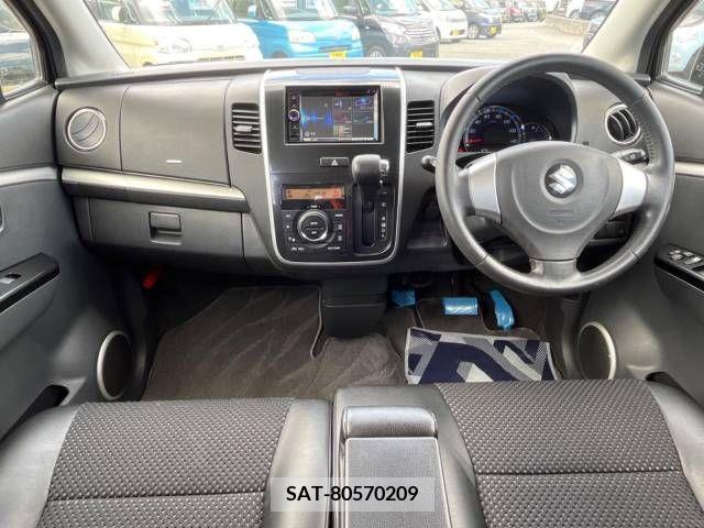 Suzuki WAGON R 2011-12 379561-1