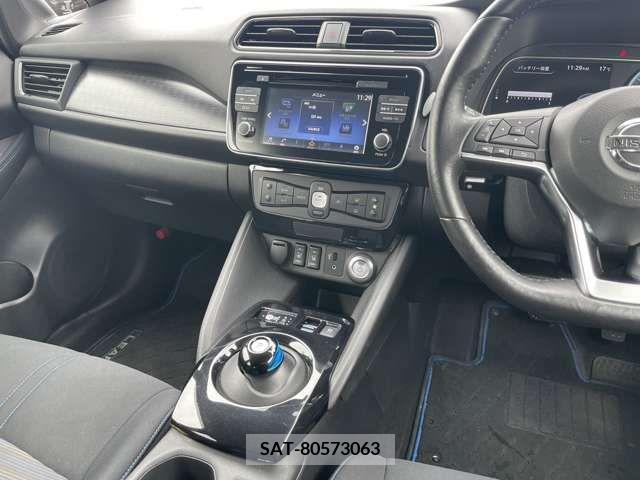 Nissan LEAF 2019-01 232495-7