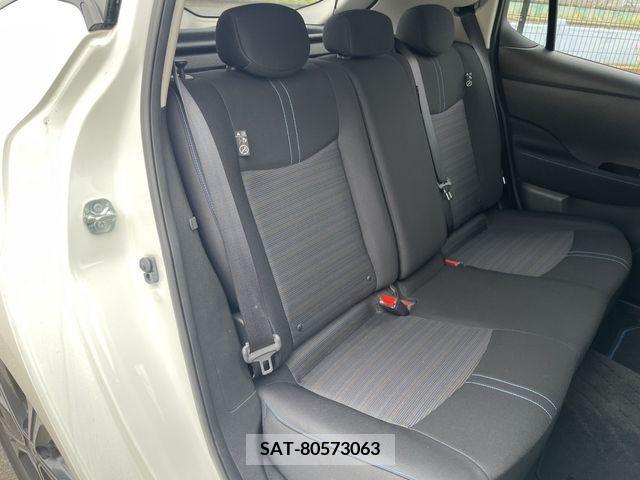 Nissan LEAF 2019-01 232495-18
