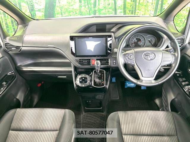 Toyota NOAH 2018-11 332191-1