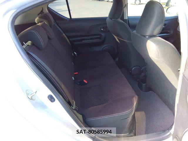 Toyota AQUA 2018-06 222582-4