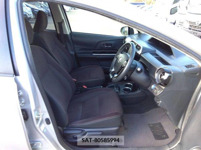 Toyota AQUA 2018-06 222582-5