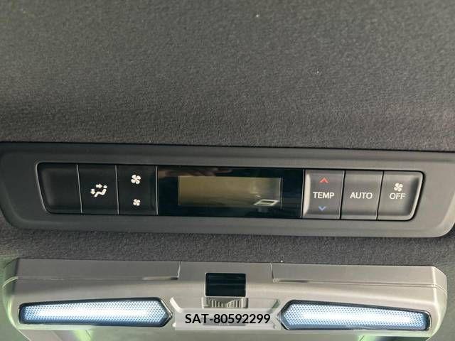 Toyota VOXY 2019-09 370387-6