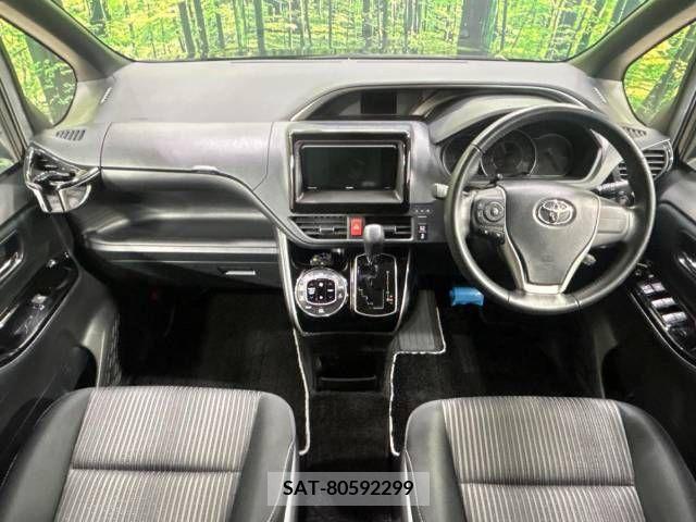 Toyota VOXY 2019-09 370387-1
