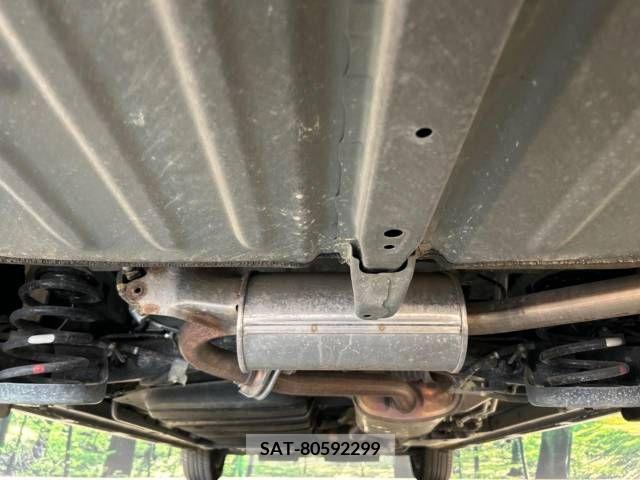 Toyota VOXY 2019-09 370387-19