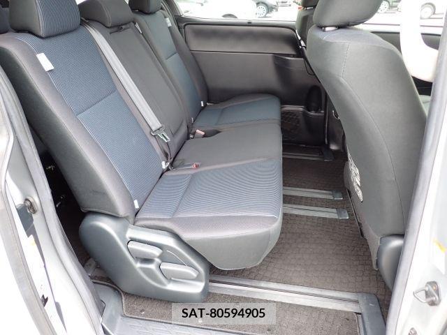 Toyota VOXY 2018-02 384105-13